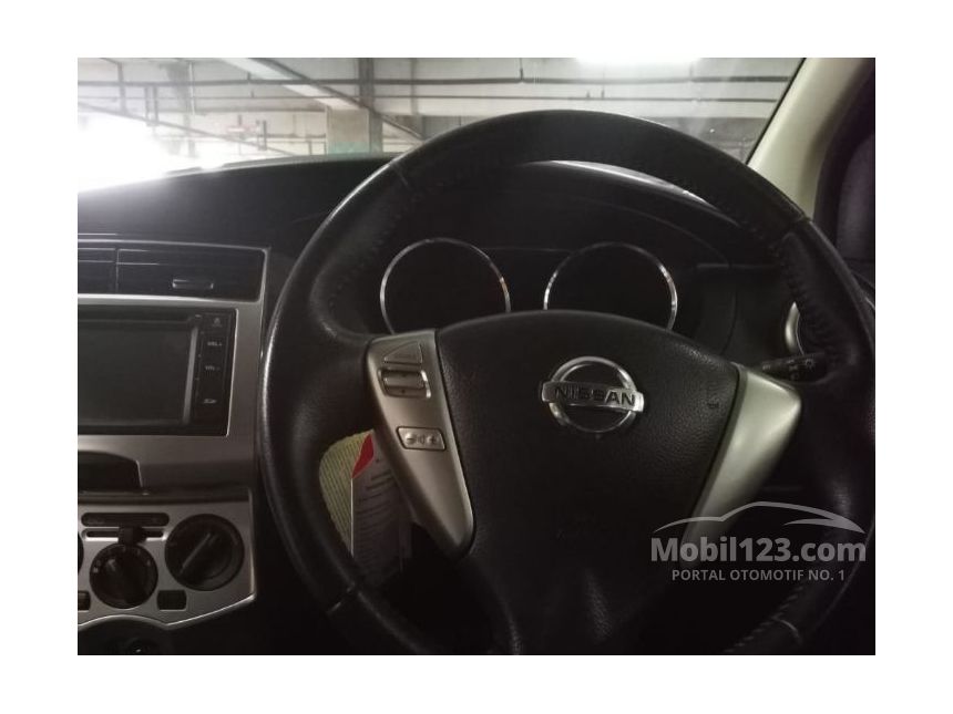 Jual Mobil  Nissan Grand  Livina  2014 Highway Star Autech  1 