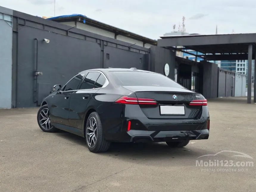 2024 BMW 520i M Sport Sedan