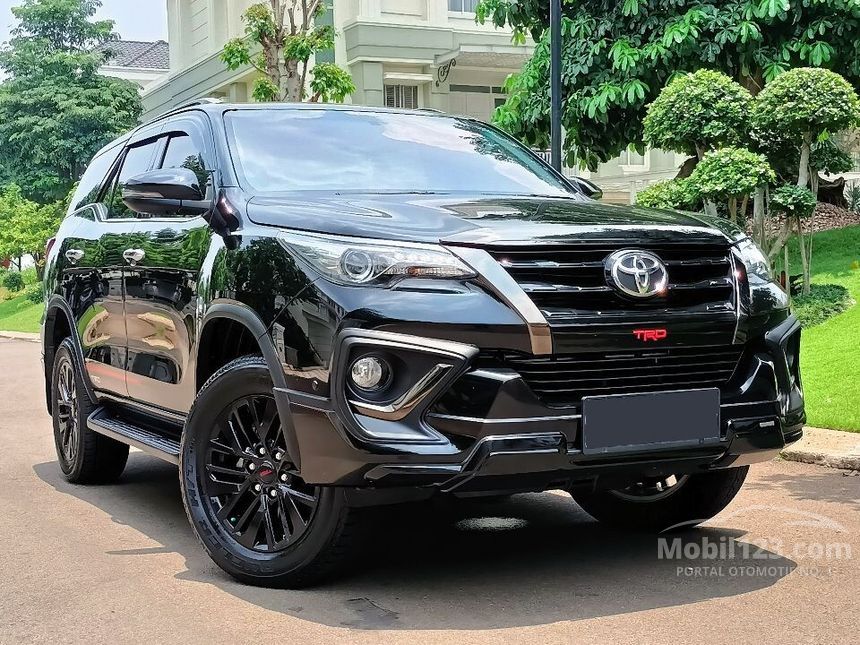 Jual Mobil Toyota Fortuner 2019 Trd 2 4 Di Dki Jakarta Automatic Suv Hitam Rp 450 000 000 7184753 Mobil123 