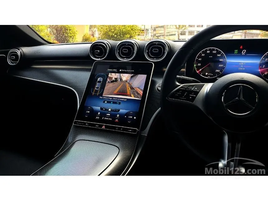 2022 Mercedes-Benz C200 Avantgarde Line Sedan