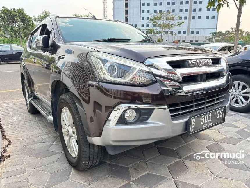 2018 Isuzu MU-X Premiere SUV