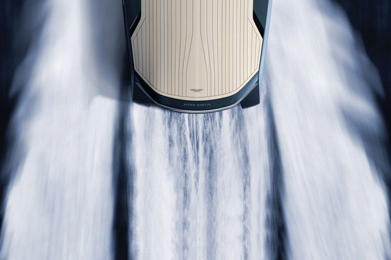 Aston Martin Punya Yacht Mewah 3