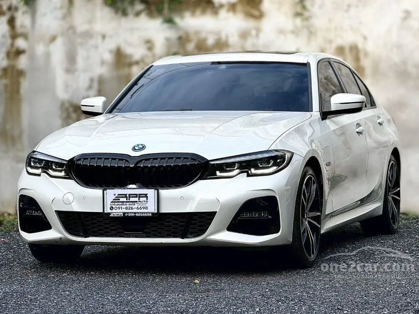 2024 BMW 330e M Sport Sedan