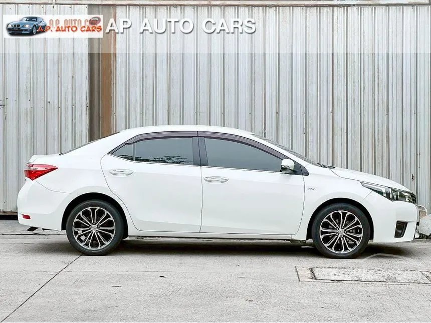 2015 Toyota Corolla Altis V Sedan
