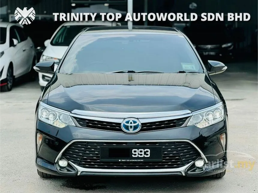 2018 Toyota Camry Hybrid Luxury Sedan