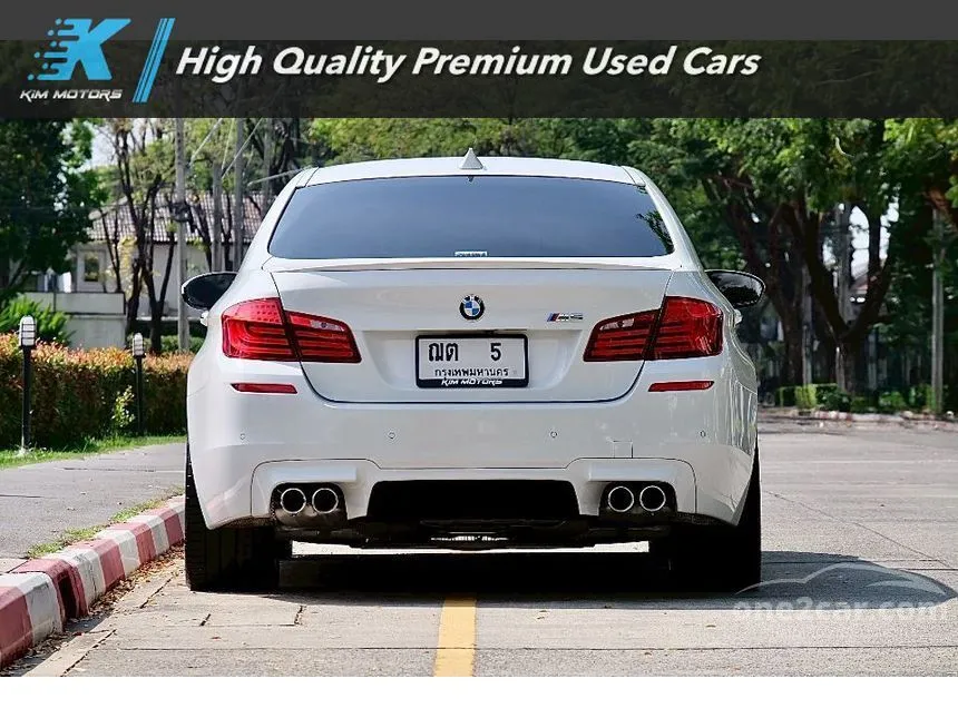 2011 BMW M5 Sedan