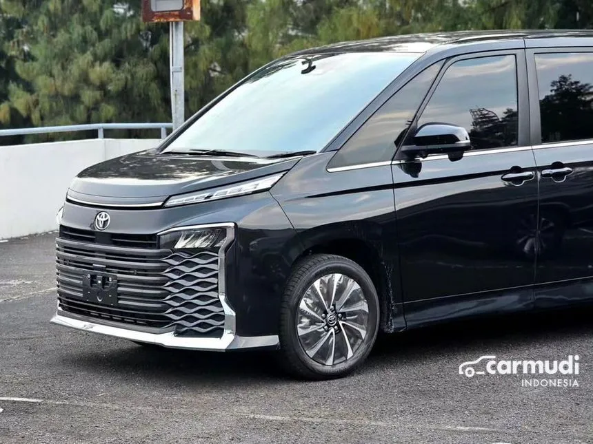 Jual Mobil Toyota Voxy 2024 2.0 di Jawa Barat Automatic Van Wagon Hitam Rp 590.000.000