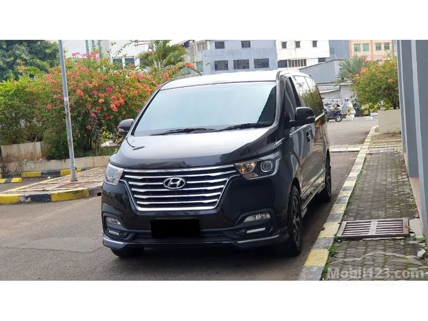 2021 Hyundai H-1 Royale Limited MPV