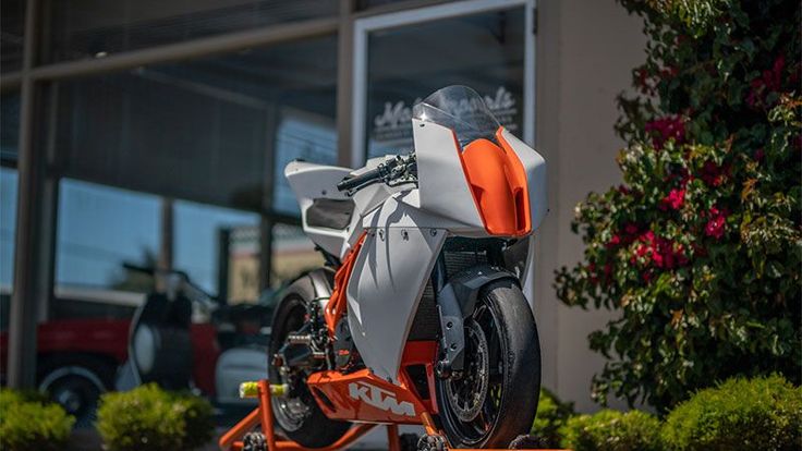 KTM 1190 RC8 R Spek Balap Siap Dipinang 