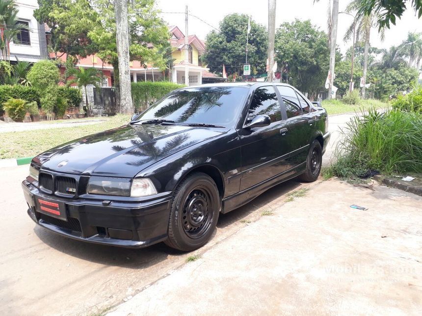 Jual Mobil  BMW  320i  1995  E36 2 0 Automatic 2 0 di Banten 