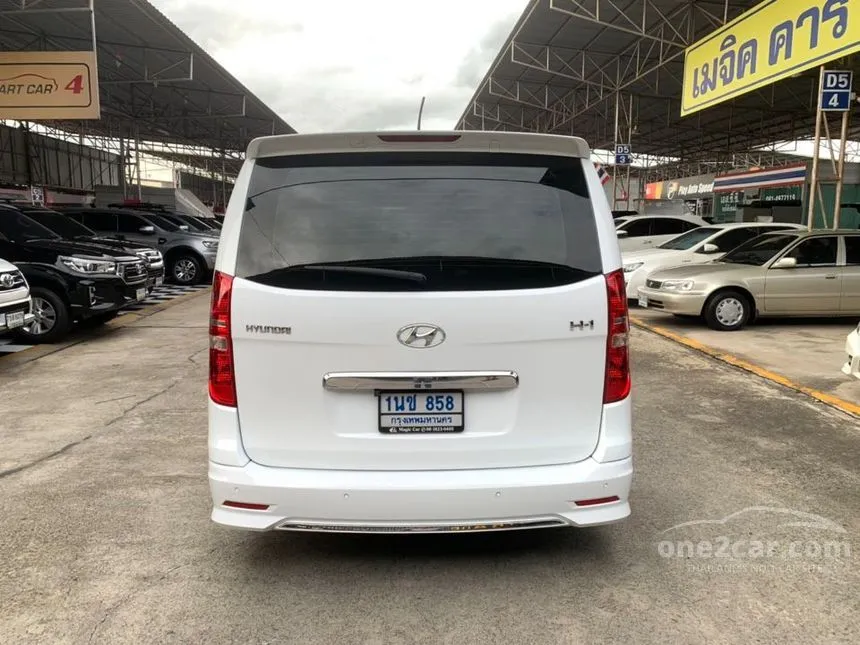 2024 Hyundai H-1 Elite FE Van
