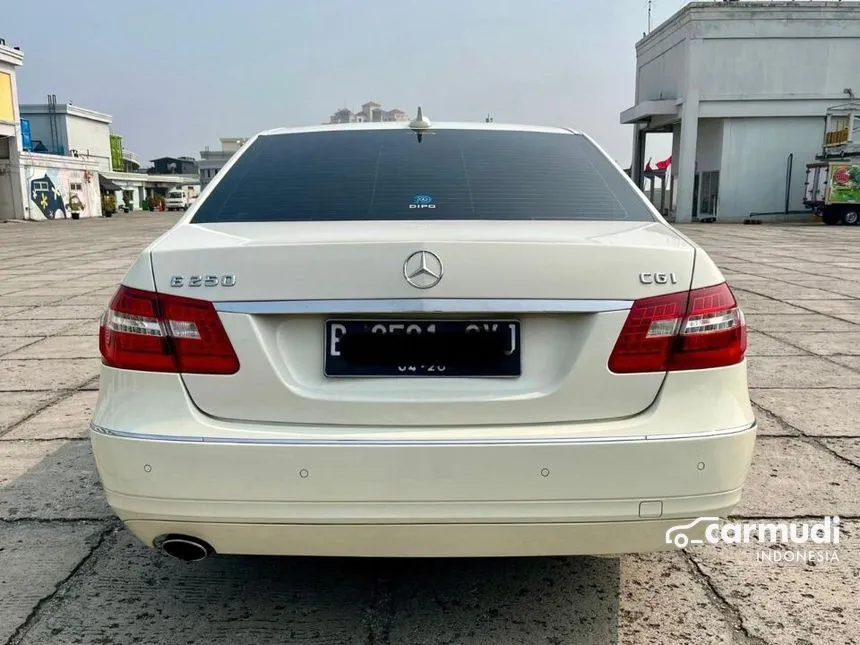 2011 Mercedes-Benz E250 CGI Avantgarde Sedan