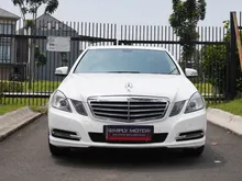 2013 Mercedes-Benz E200 1.8 CGI Sedan - DP 10 Juta - Low Kilometer - Pajak Panjang sampai 2027