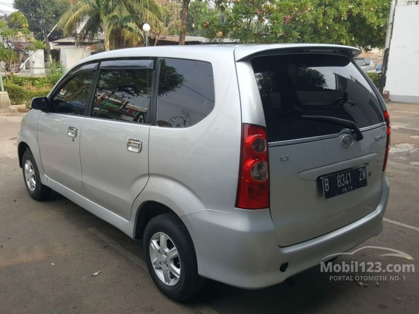 Jual Mobil Daihatsu Xenia 2004  Li 1 0 di DKI Jakarta 