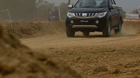 Mitsubishi Triton 2016 Manjakan Penumpang