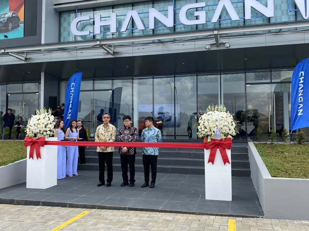 Changan Lumin dan Deepal S07 Resmi Mengaspal, Ditandai Tiga Dealer Baru Diresmikan Sekaligus