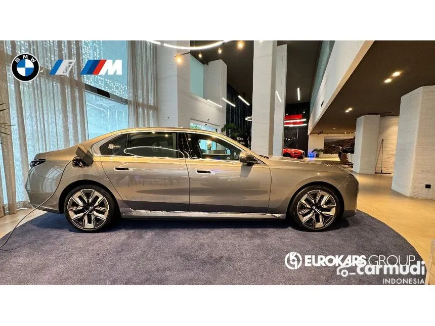 2024 BMW i7 xDrive60 Gran Lusso Sedan