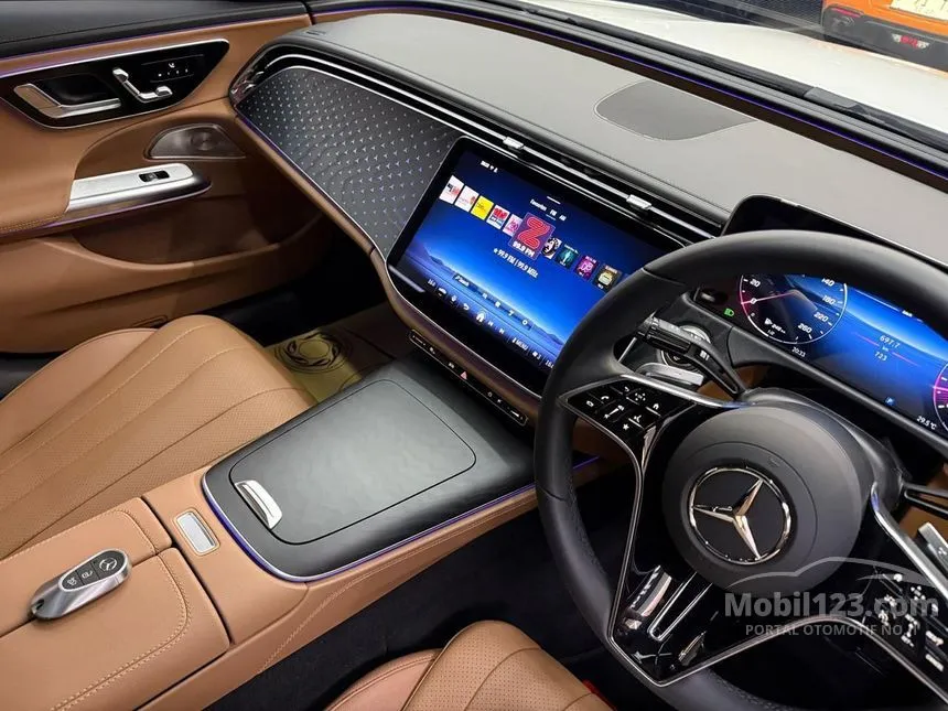 2025 Mercedes-Benz E200 Exclusive Line Sedan