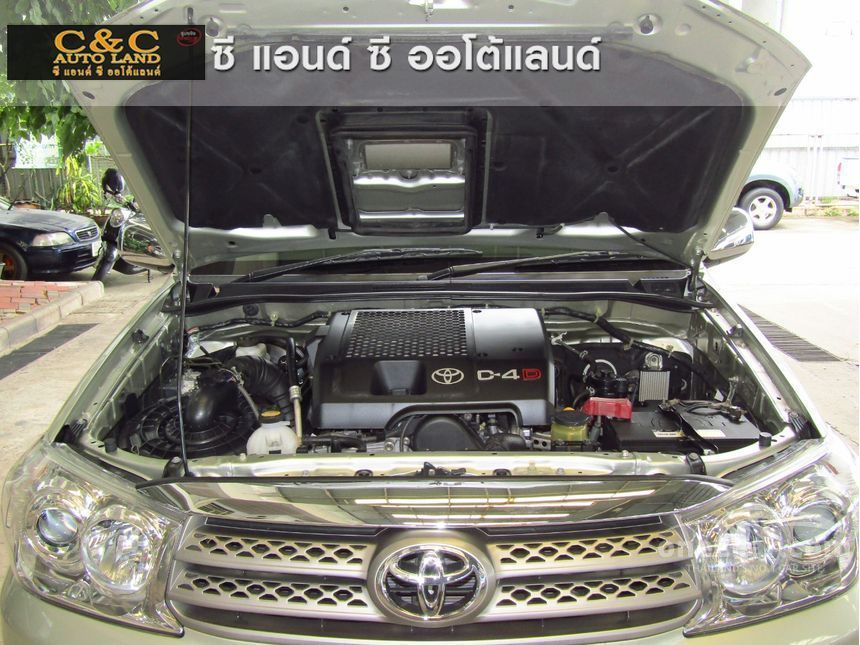2010 Toyota FORTUNER V SUV
