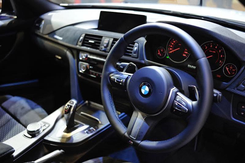 BMW 320i M Sport Alcantara Edition 1