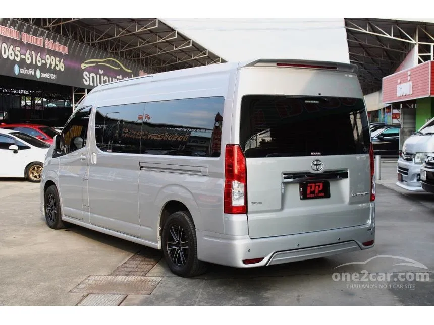 2023 Toyota Commuter Van