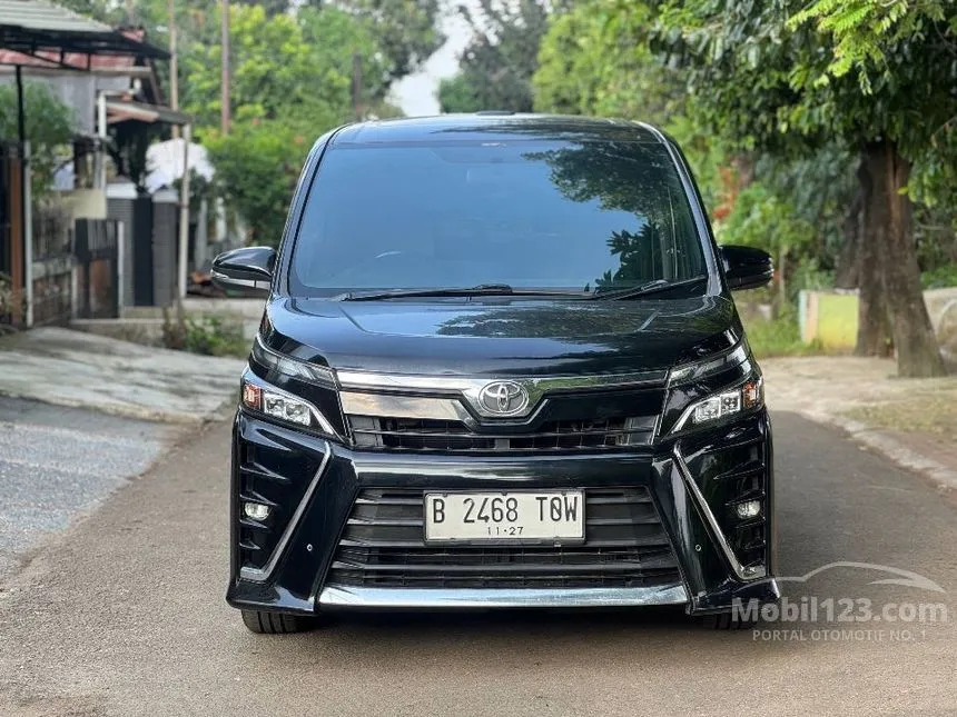 2017 Toyota Voxy MPV