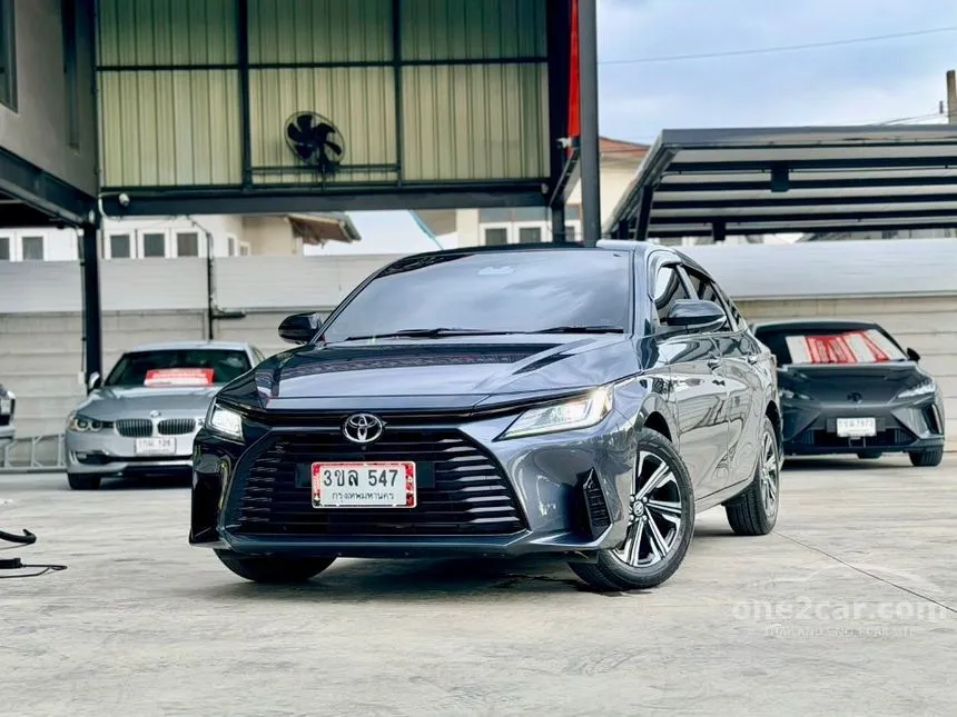 2023 Toyota Yaris Ativ Premium Luxury Sedan