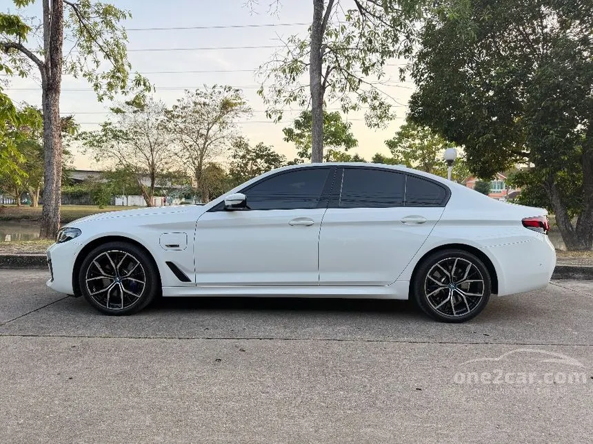 2023 BMW 530e M Sport Sedan