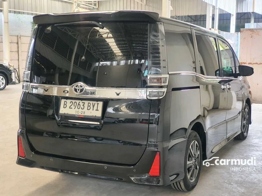 2018 Toyota Voxy MPV