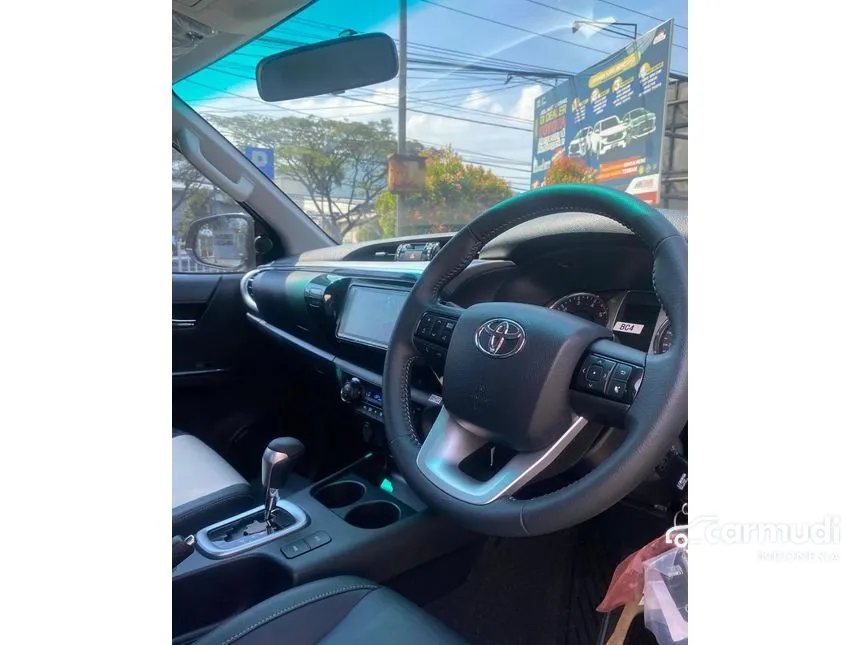 2025 Toyota Hilux V Pickup