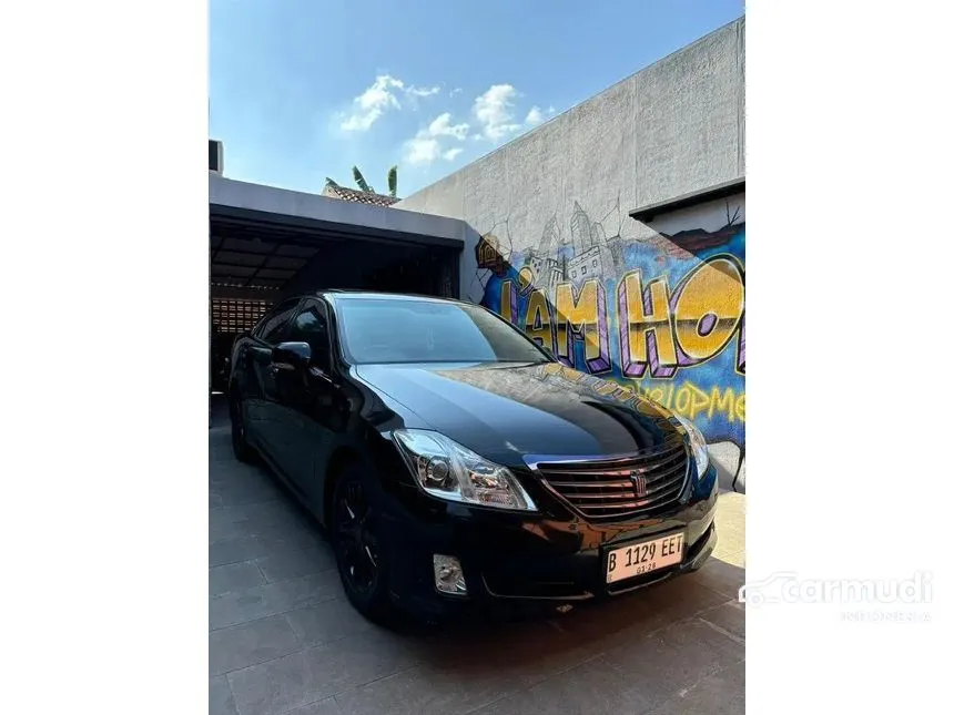 2009 Toyota Crown Royal Saloon Standard Sedan