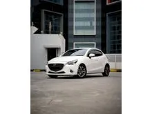 2017 Mazda 2 1.5 GT Hatchback , LOW KM 75rb RECORD MAZDA ASLI - UNIT FRESH SIAP PAKAI , MOBIL GARANSI BEBAS TABRAK BEBAS BANJIR