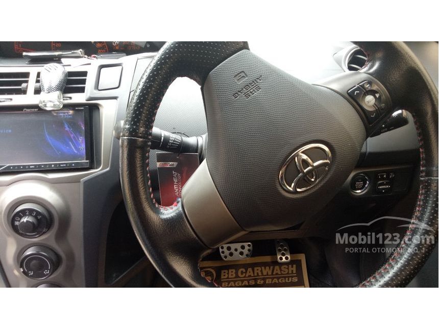 2009 Toyota Yaris S Limited Hatchback
