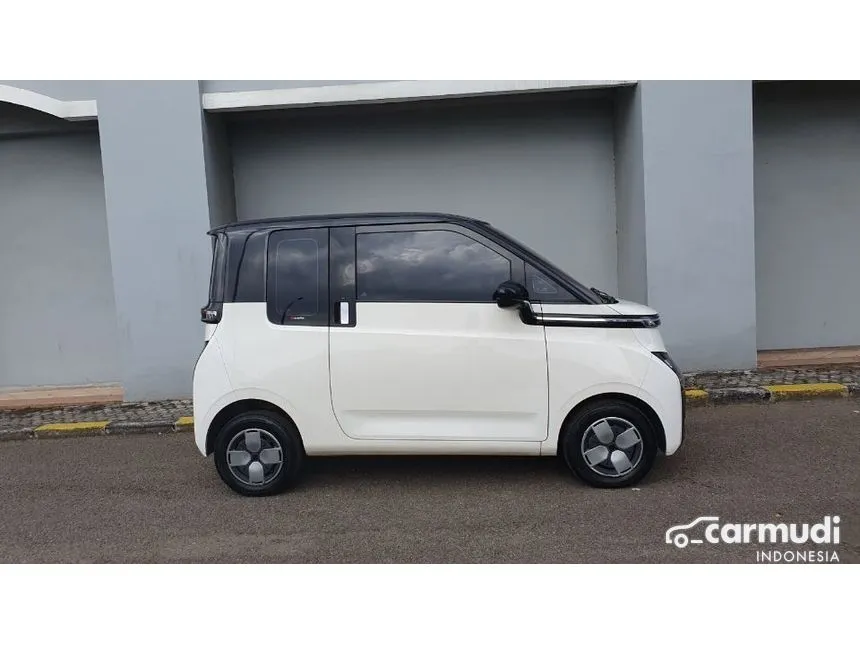 2022 Wuling Air EV Long Range Hatchback