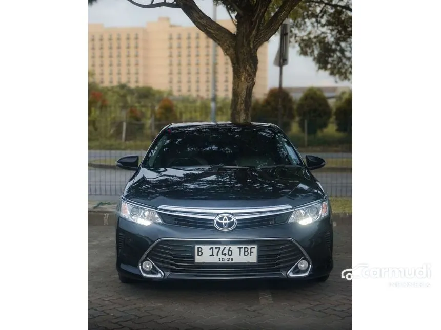 2017 Toyota Camry V Sedan