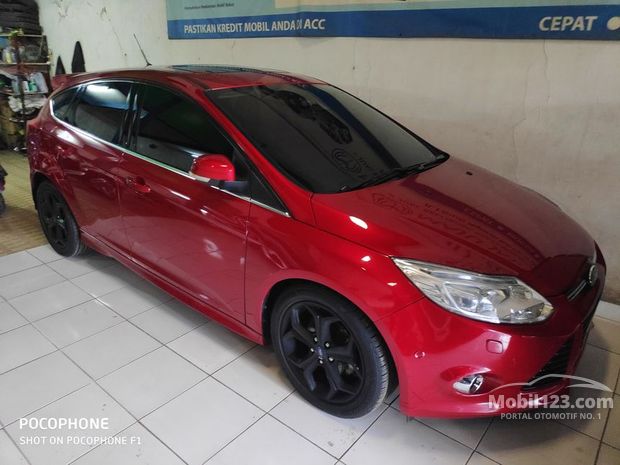 Ford Fo cus Mobil Bekas & Baru dijual di Indonesia - Dari 5 Mobil Merah