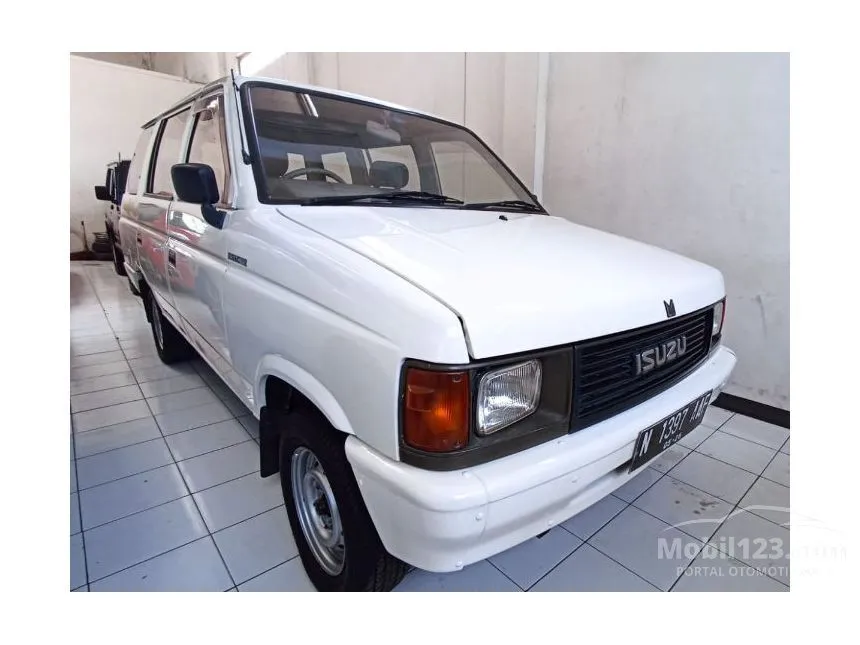Jual Mobil Isuzu Panther 1994 2.3 Manual 2.3 di Jawa Timur Manual MPV Minivans Putih Rp 60.000.000