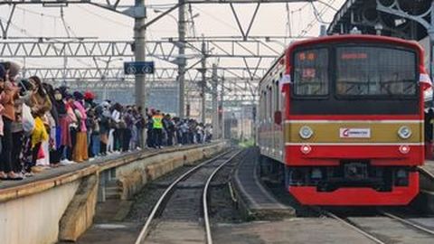 Jadwal KRL Jabodetabek Kembali Seperti Sebelum Pandemi, Penumpang Dibatasi