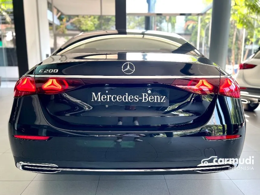 2025 Mercedes-Benz E200 Exclusive Line Sedan