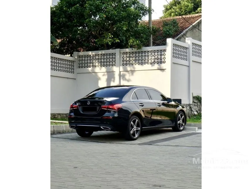 2022 Mercedes-Benz A200 progressive line Sedan