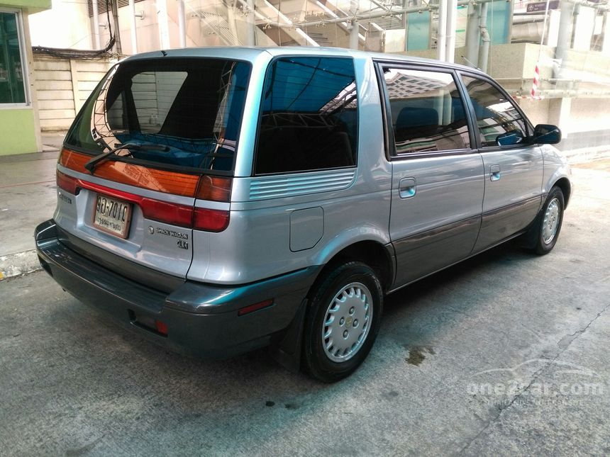 Mitsubishi space wagon 1993