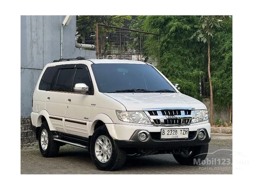 2017 Isuzu Panther GRAND TOURING SUV