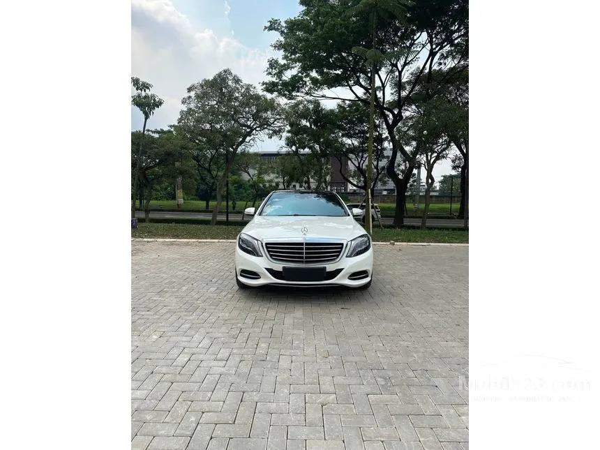 2015 Mercedes-Benz S400 Hybrid Sedan