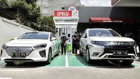 Pemerintah Mau Beli 500 Ribu Mobil dan Motor Listrik Hingga 2030