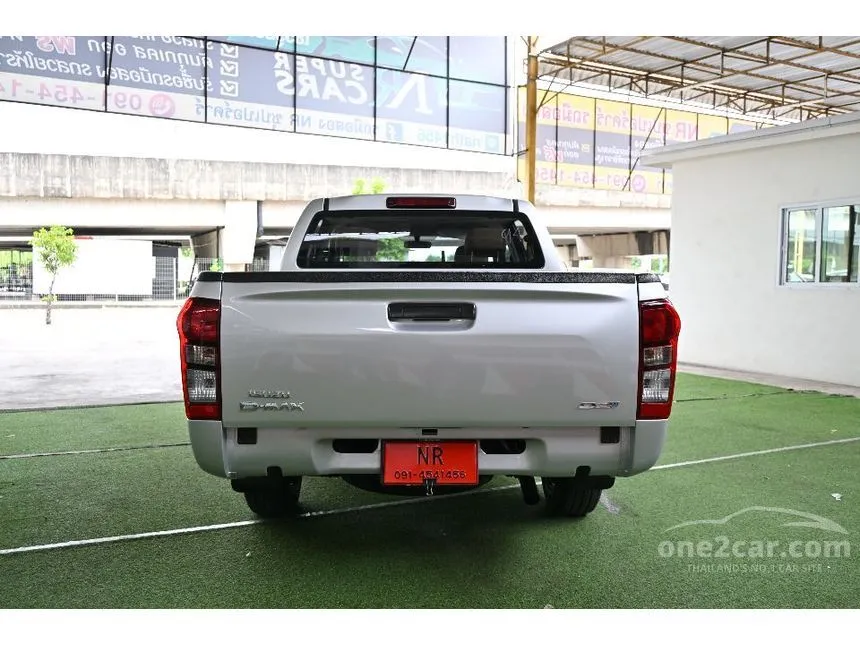 2017 Isuzu D-MAX S Cab-4 Pickup