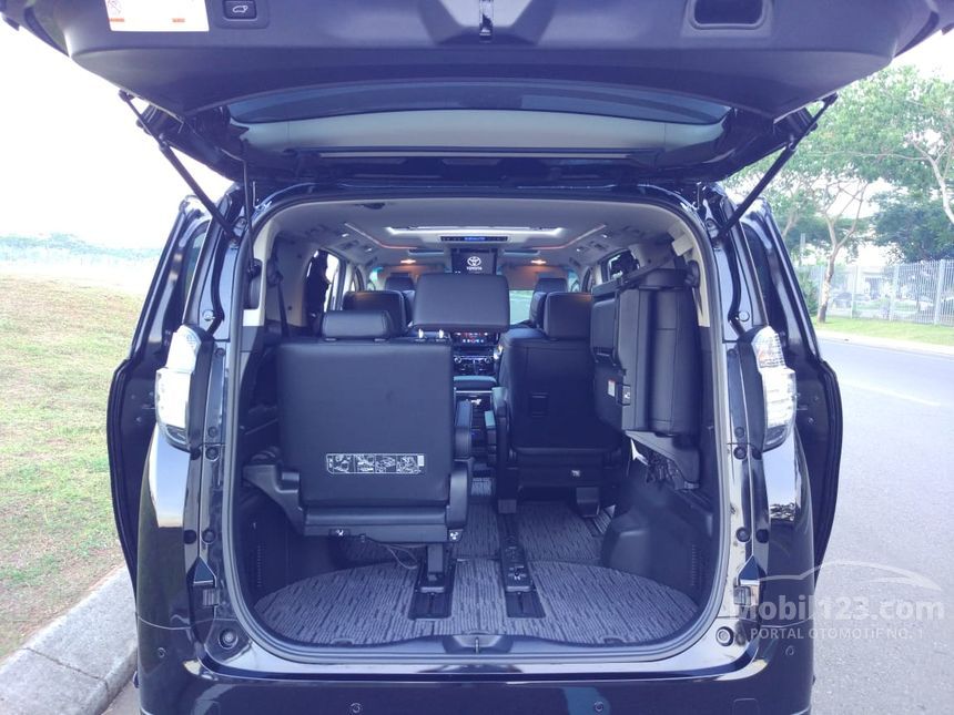Toyota Vellfire G Limited 2016: Mewah, Elegan, dan Bertenaga