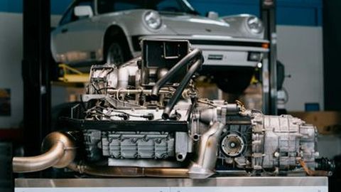 Mesin Legendaris Tak Selalu Abadi: Mengungkap Keputusan Porsche Mengakhiri Era Air-Cooled