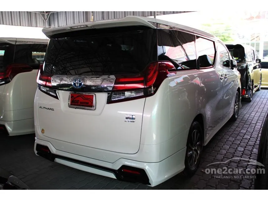 2017 Toyota Alphard HYBRID E-Four Van