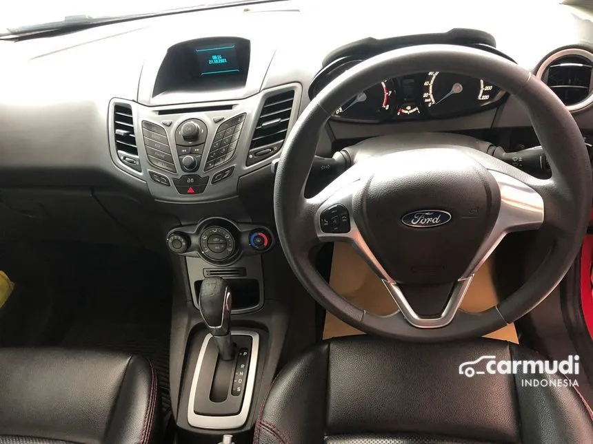 2014 Ford Fiesta Titanium Sedan