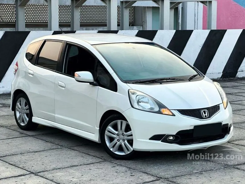 Jual Mobil Honda Jazz 2011 RS 1.5 di DKI Jakarta Automatic Hatchback Putih Rp 123.000.000